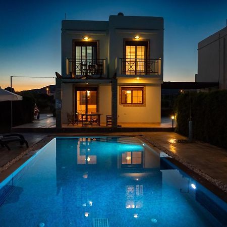 Petra Villas Gennadi Luaran gambar