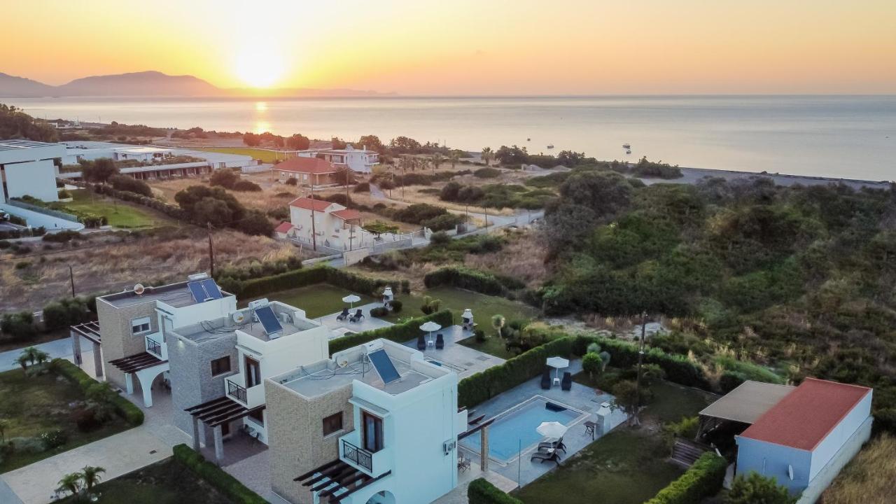 Petra Villas Gennadi Luaran gambar
