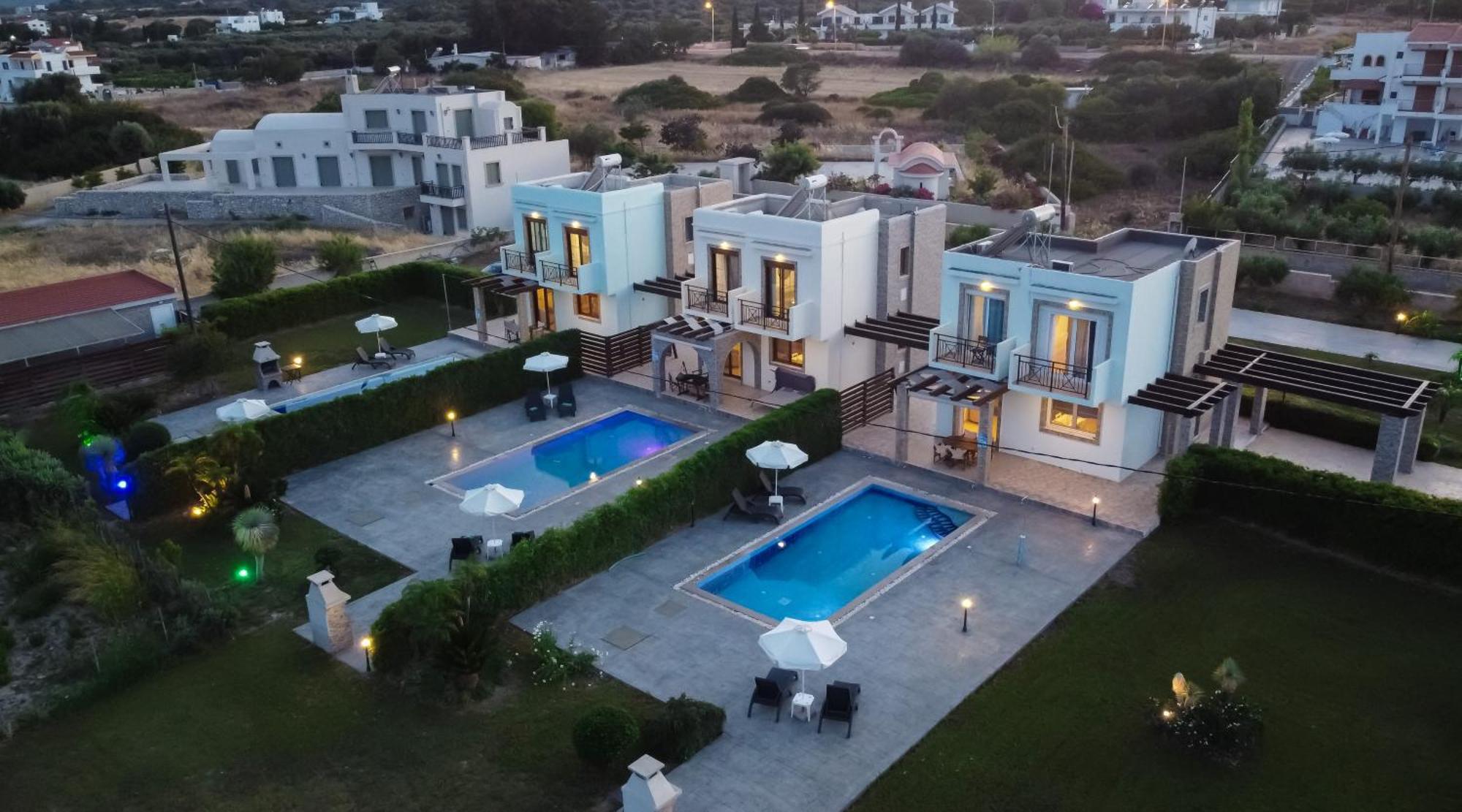 Petra Villas Gennadi Luaran gambar