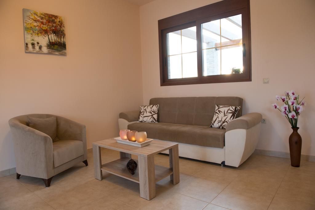Petra Villas Gennadi Luaran gambar