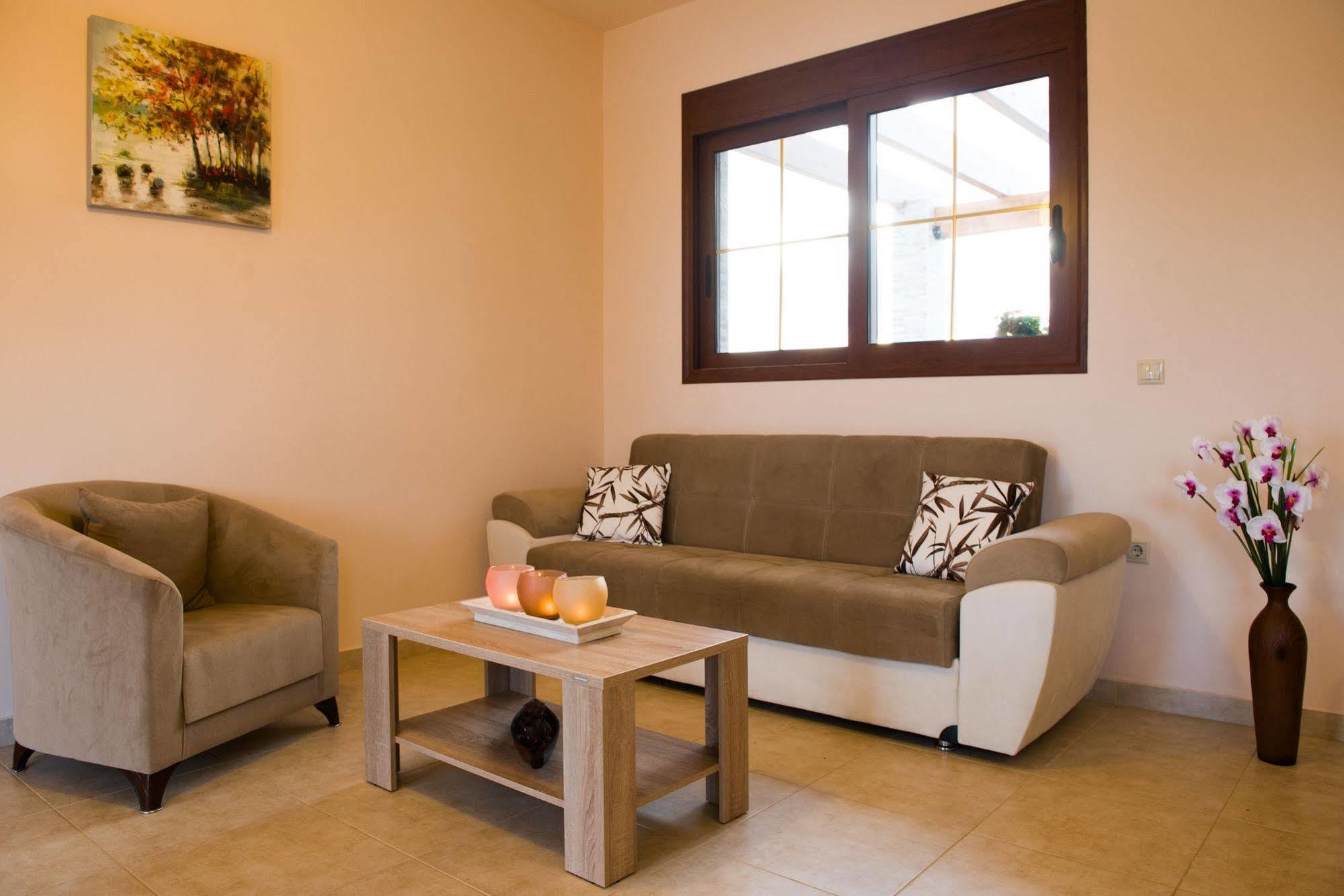 Petra Villas Gennadi Luaran gambar
