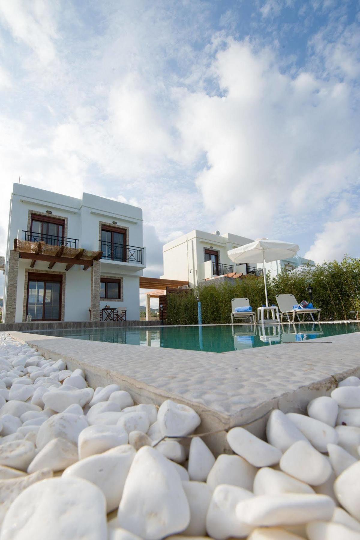 Petra Villas Gennadi Luaran gambar
