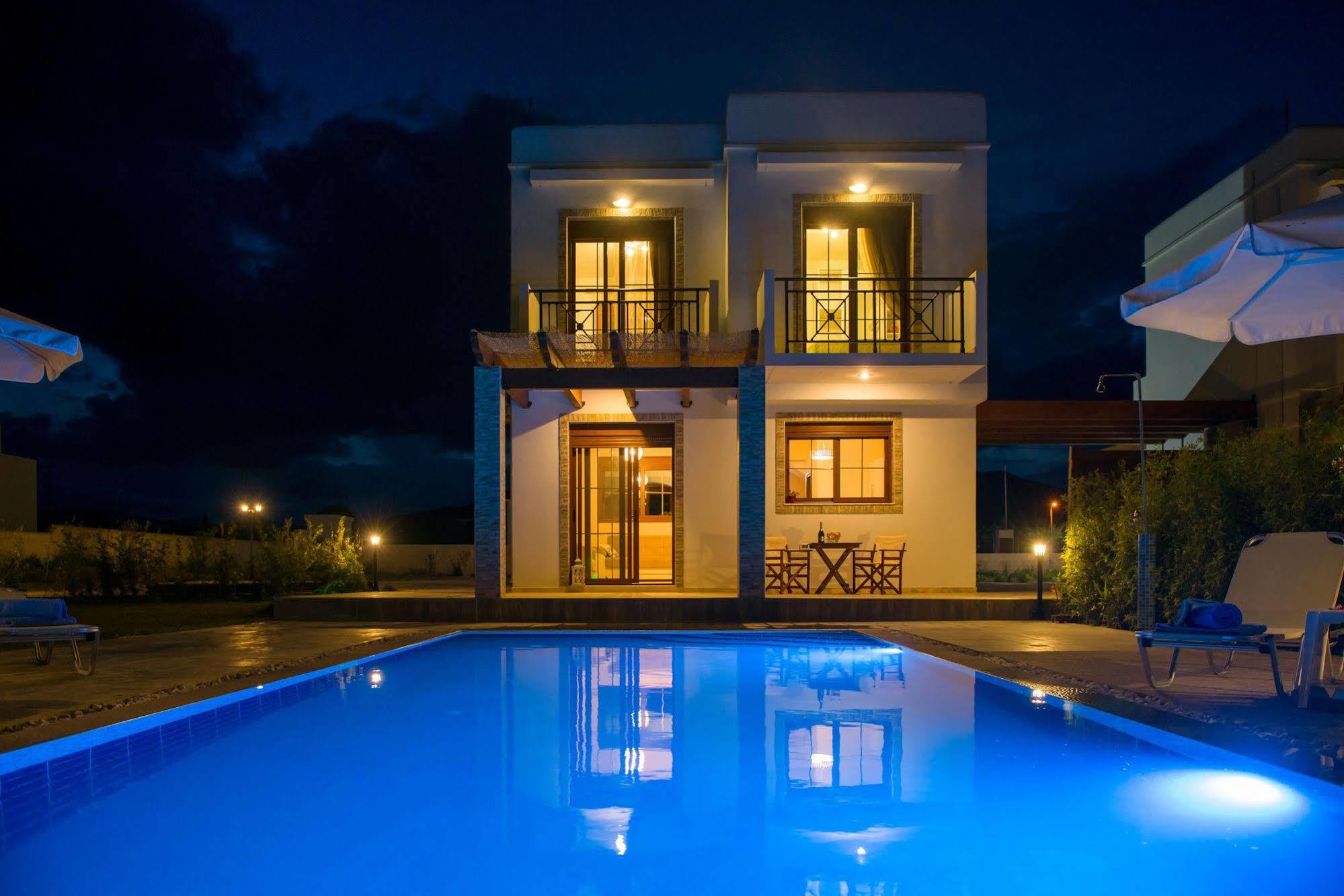 Petra Villas Gennadi Luaran gambar